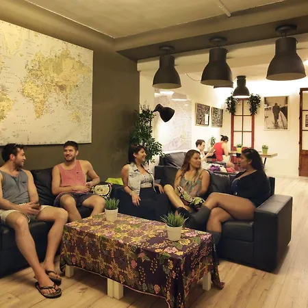 Hostel Gracia *